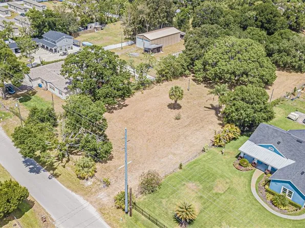 8027 Gardner Rd, Tampa, FL 33625