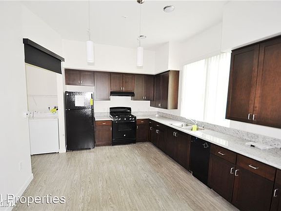 4th image of 431 E 6th St APT 108