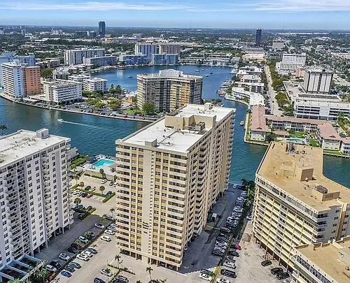 1833 S Ocean Dr Photo 1
