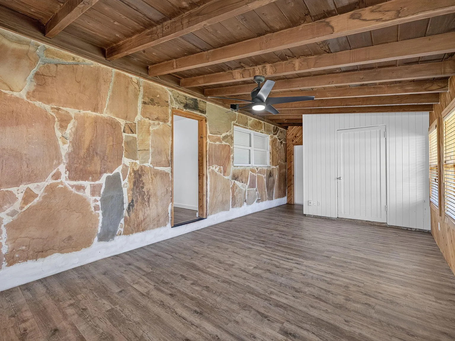 3 bed, 1.0 bath, 1248 sqft, $2,300 — Photo 4