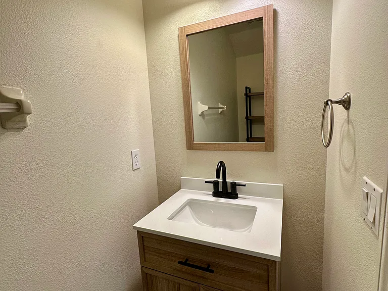 14227 Wake Robin Dr — Photo 26
