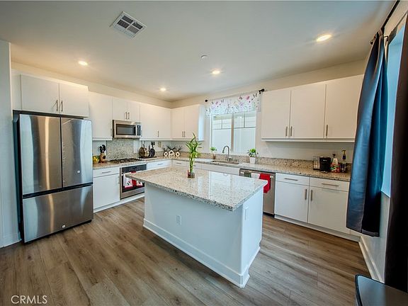 2nd image of 364 Castaic Way