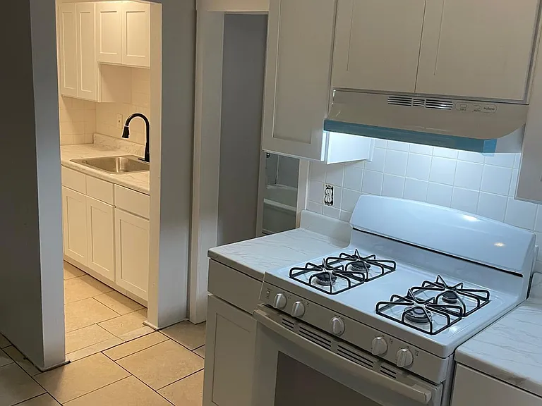 48 Miller St #A — Photo 3