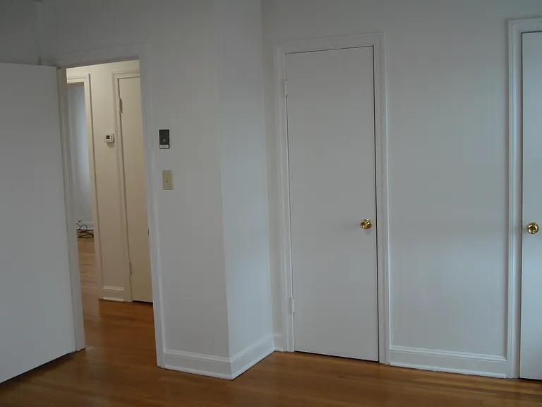 2401 Broadway Ave SW #A — Photo 13