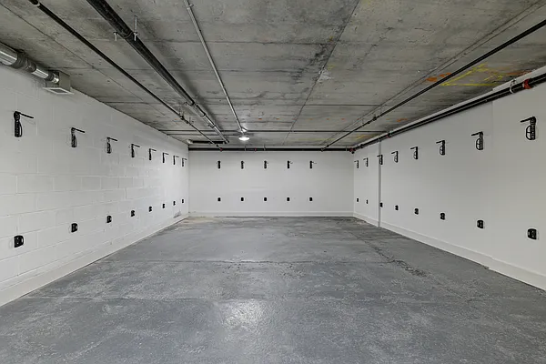 Rented by ERNY LLC | media 33