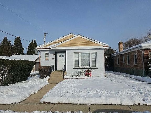 2nd image of 10210 Belmont Ave