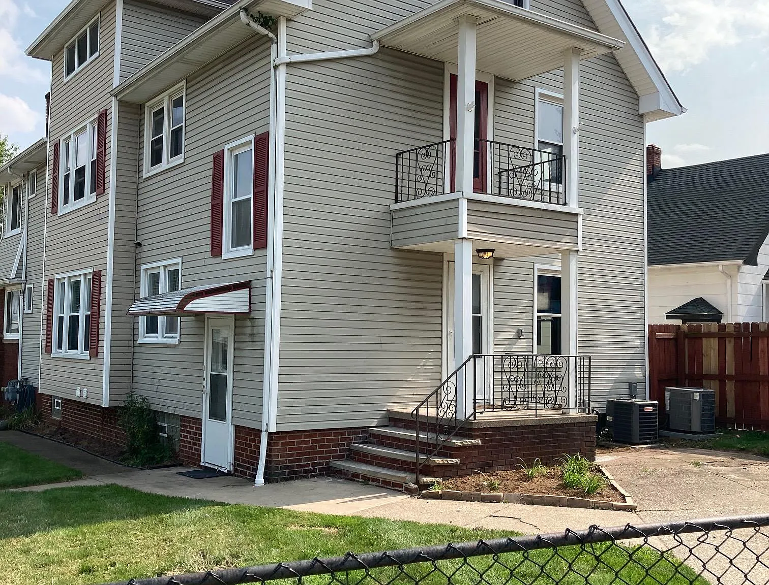 2 bed, 1230 sqft, $1,400 — Photo 3