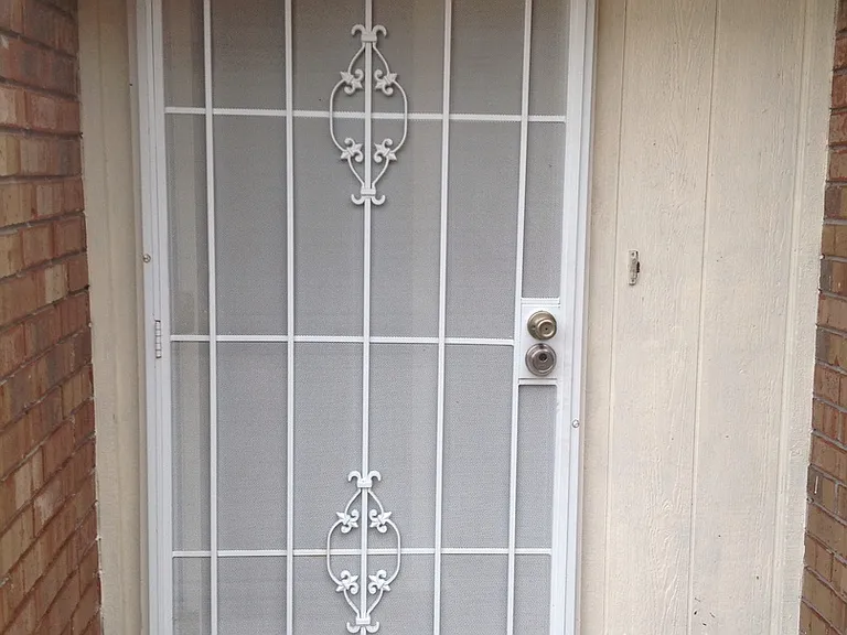 1855 Jasper Ave — Photo 2