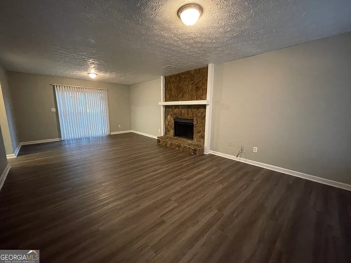 Building Photo - 8614 Cedar Creek Rdg