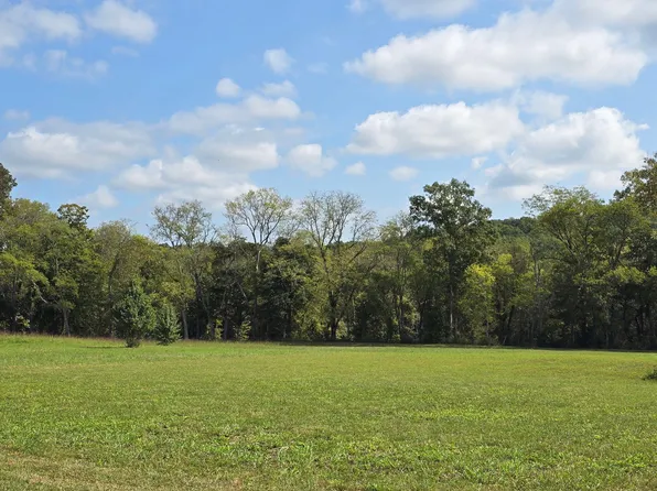 65 River Ridge Dr, Dunlap, TN 37327
