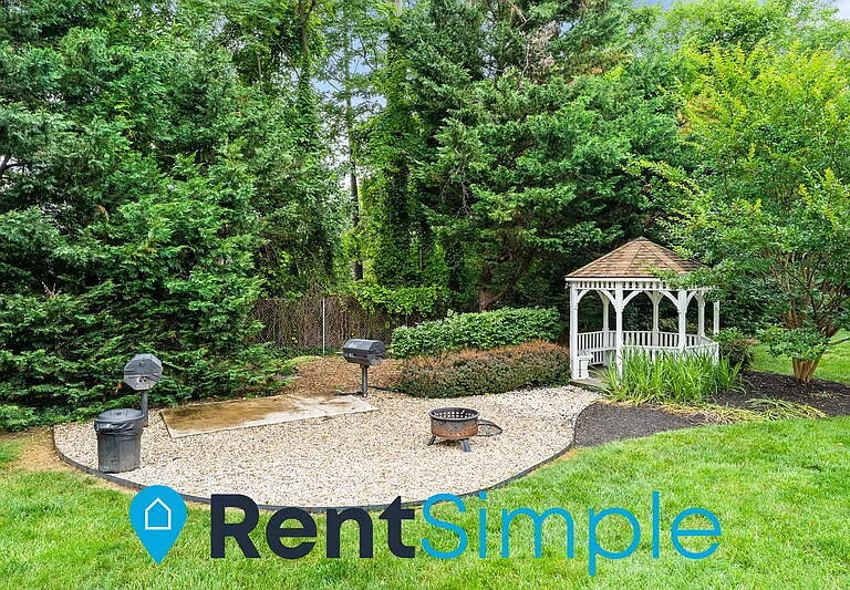 3334 Spring Ln #B40 — Photo 37