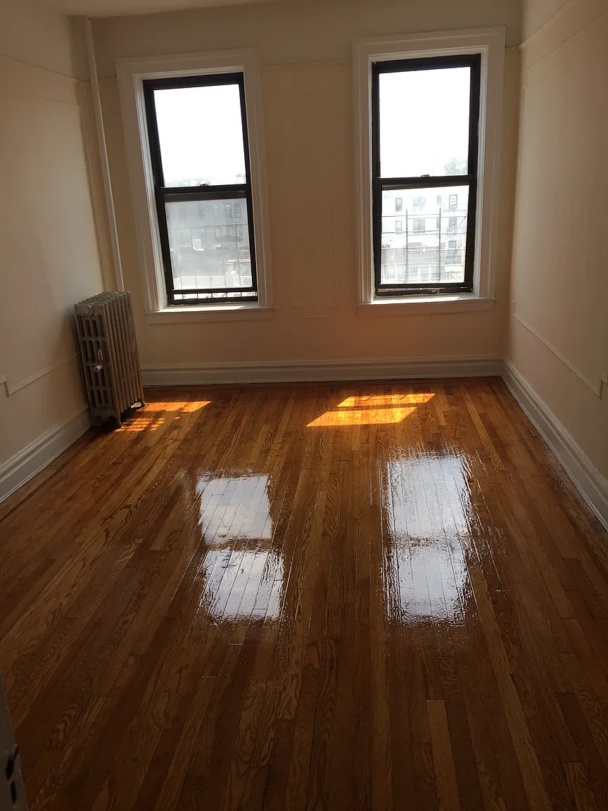 453 95th St photo 1