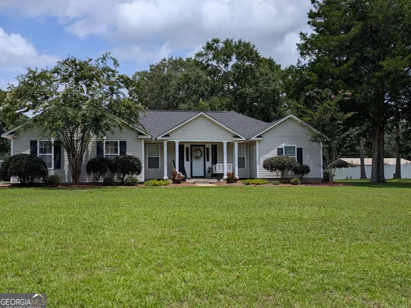 76 3rd Ave, Hawkinsville, GA 31036