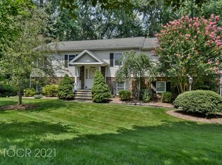 14 Birchwood Rd, Old Tappan, NJ 07675