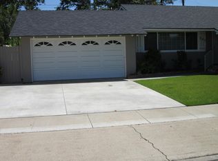 365 Wake Forest Rd, Costa Mesa, CA 92626