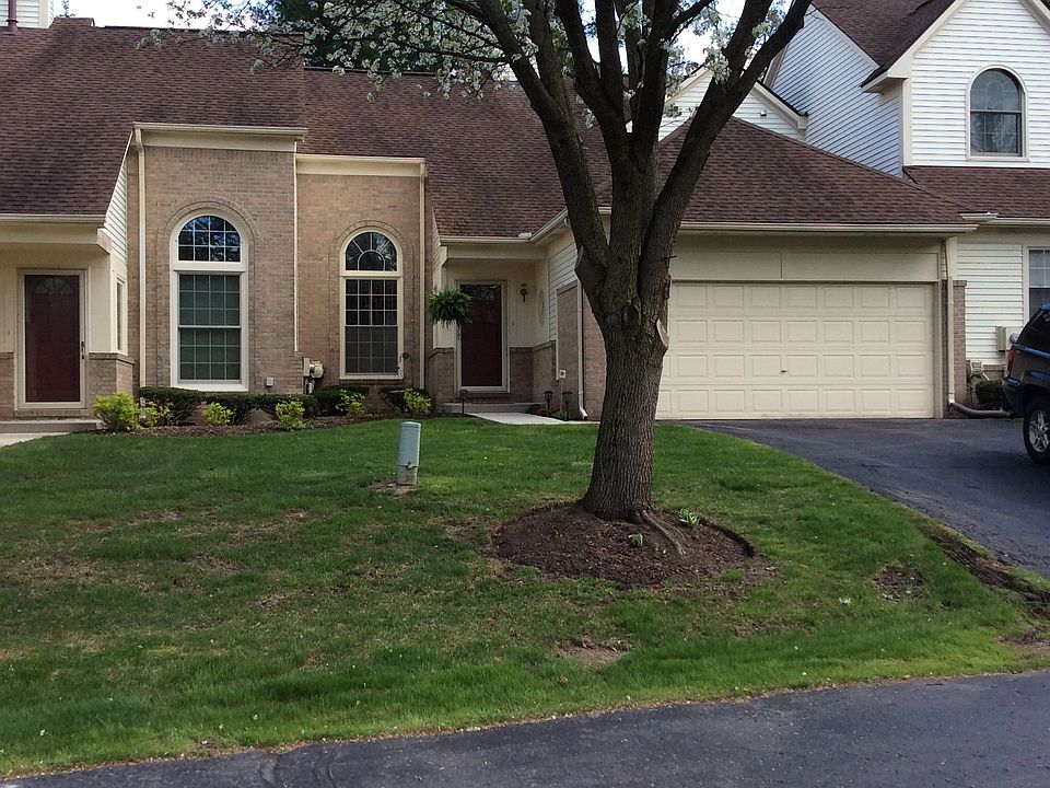 1st image of 43841 Algonquin Dr