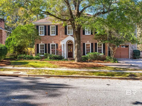 212 Lakewood Dr W, Mobile, AL 36608