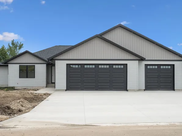 305 Peterson St, Edgewood, IA 52042