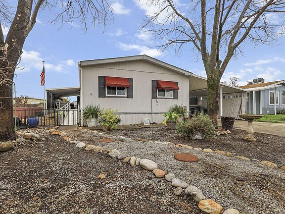 2nd image of 1077 Eagle Nest Rd