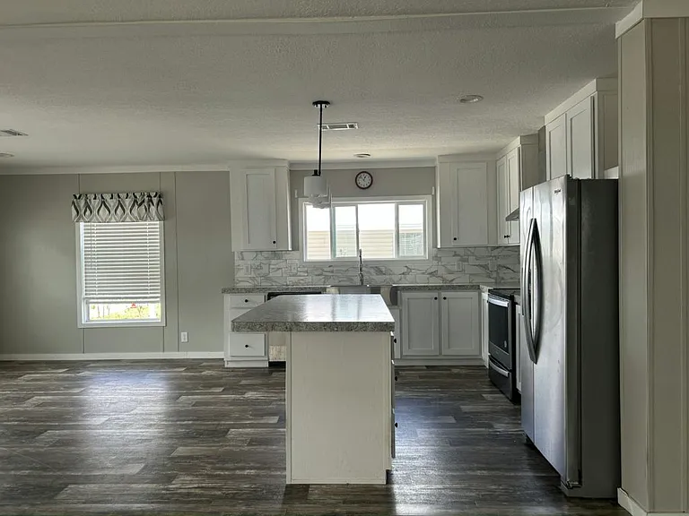 456 Cecilia Dr #456E — Photo 3