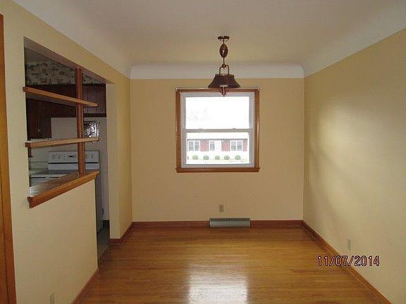 5th image of 625 Schwartz Dr