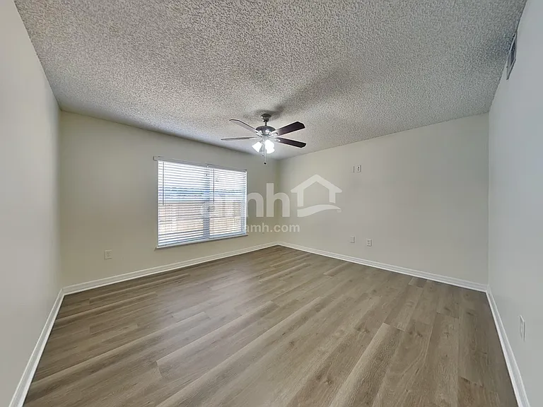 4618 Newbourne Way — Photo 19