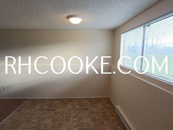 3rd image of 13806 E Mission Ave