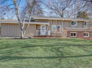 4945 Sumac Ln, Greendale, WI 53129