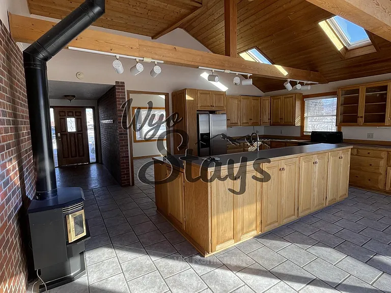 2 Hawk Ln — Photo 4