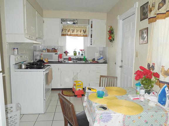 3rd image of 216 S B St APT B