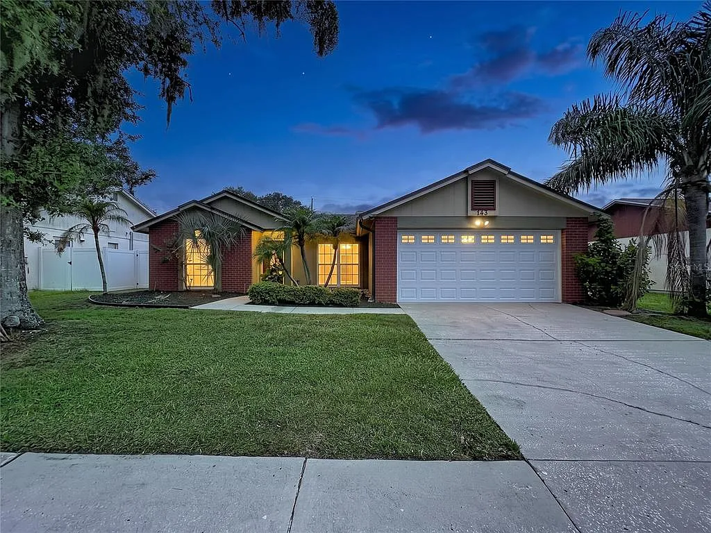 3 bed, 2.0 bath, 1414 sqft, $2,500 — Photo 1