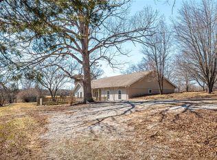 30 Highway E, Steelville, MO 65565