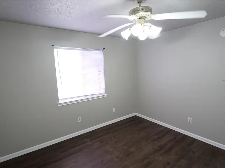 13314 Ensley Wood Dr — Photo 24