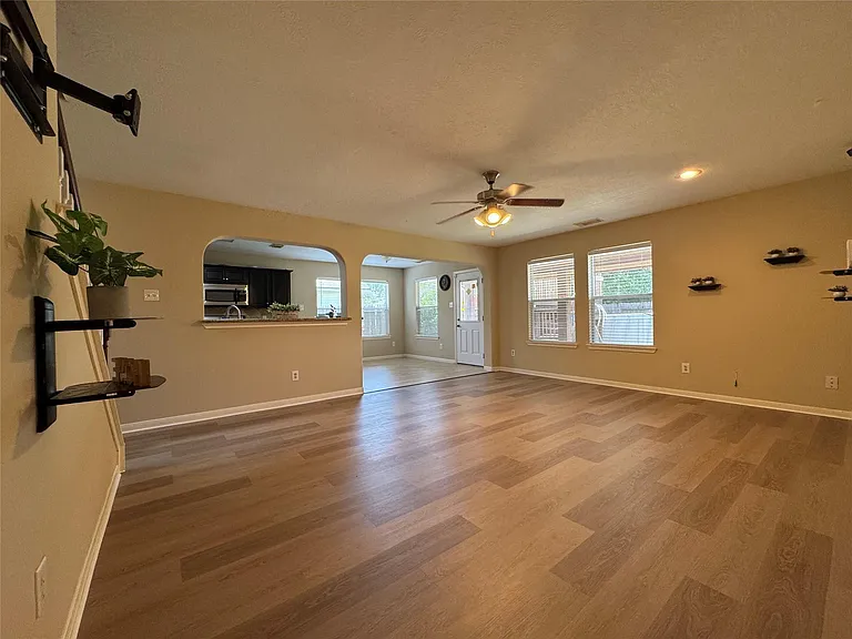 2515 Ember Canyon Ln — Photo 14