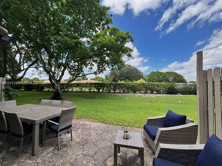 9023 Vineyard Lake Dr — Photo 33