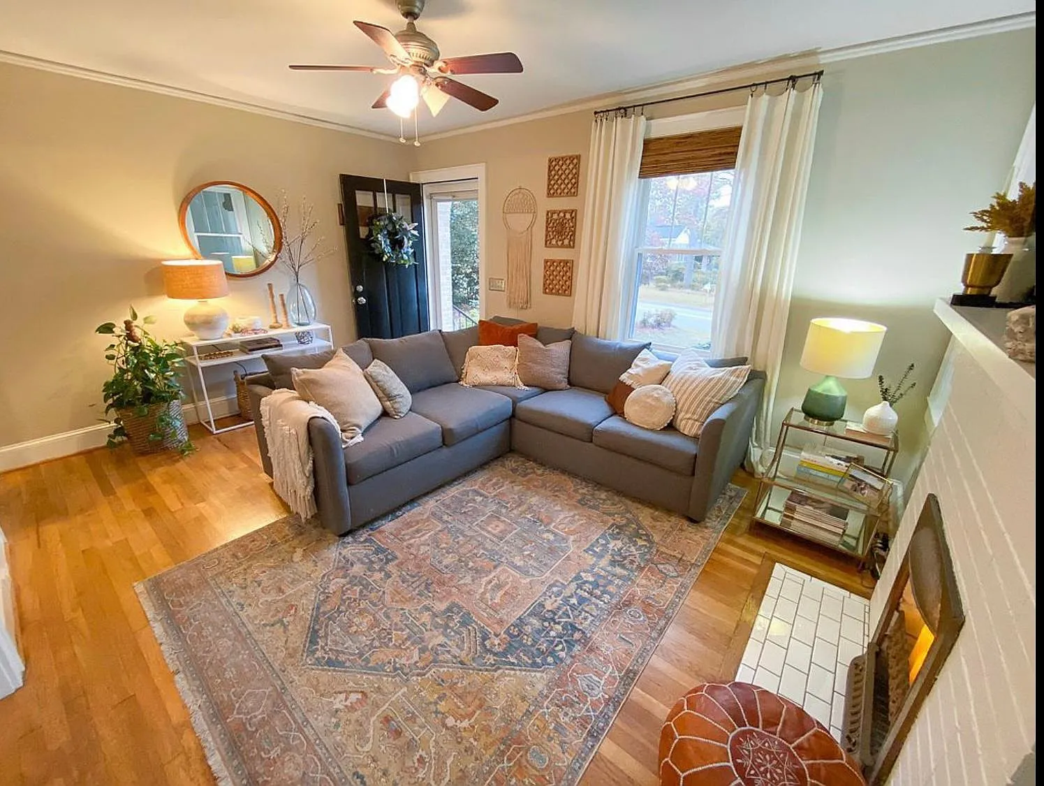 3 bed, 1637 sqft, $2,500 — Photo 3