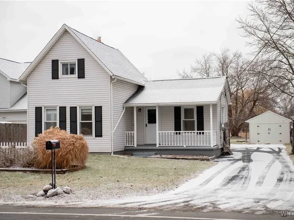 5300 Lake Ave, Orchard Park, NY 14127