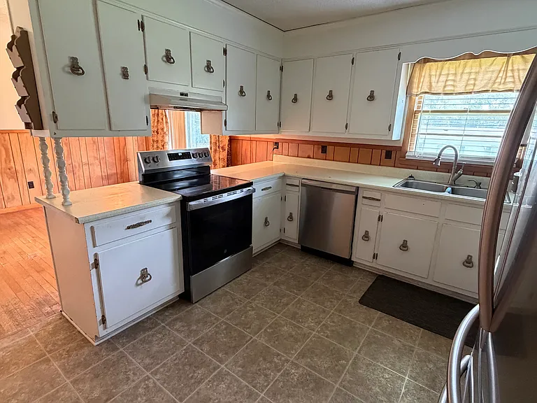 931 Baker Rd — Photo 8