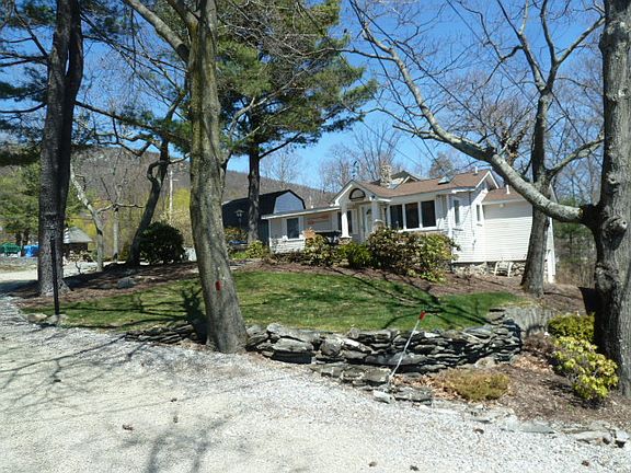 3rd image of 4 Wilderness Dr
