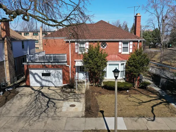 4820 Hull St, Skokie, IL 60077
