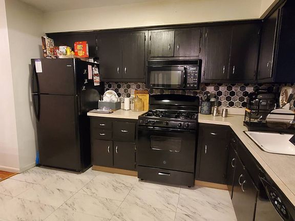 3rd image of 55 Vails Gate Heights Dr