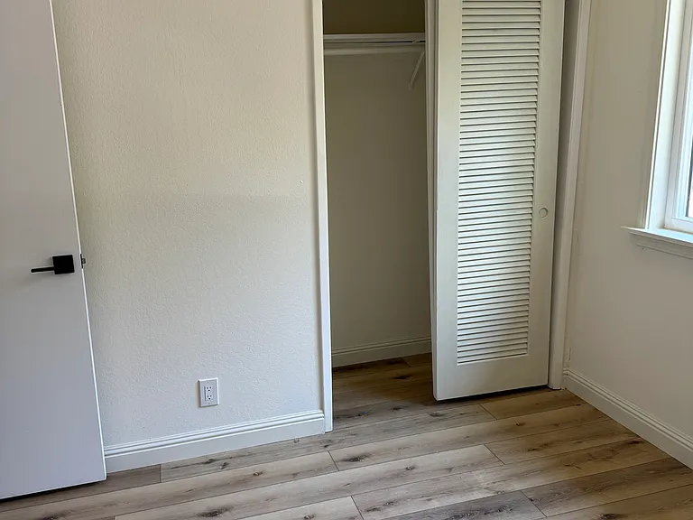 21 Muth Dr — Photo 12