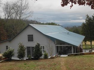 1187 Reagan Valley Rd, Tellico Plains, TN 37385