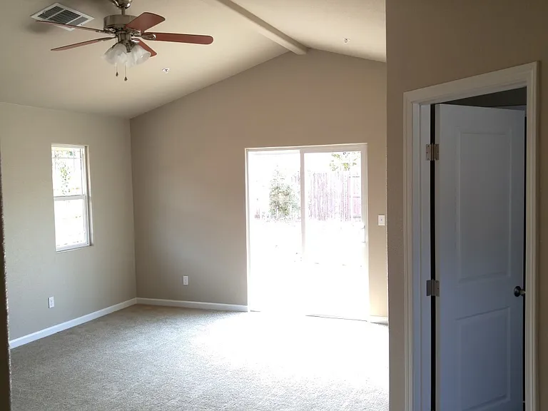 7172 Landcaster Ct — Photo 12