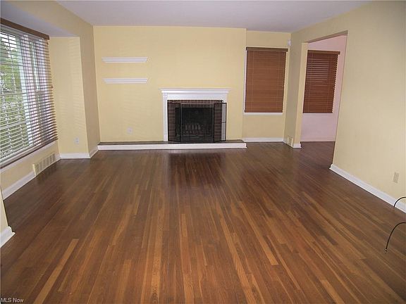 2nd image of 4422 Baintree Rd