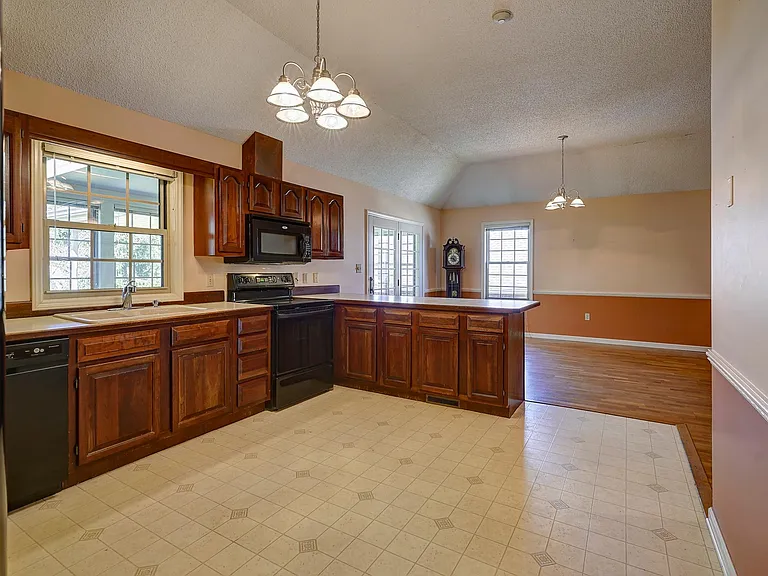 46 Platinum Ct — Photo 9