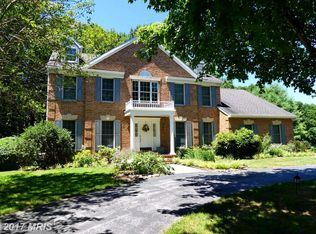 8 Deer Cross Ct, Reisterstown, MD 21136