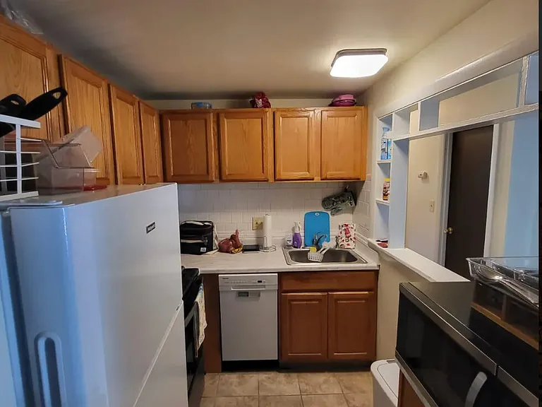 202 Central St #12 — Photo 3