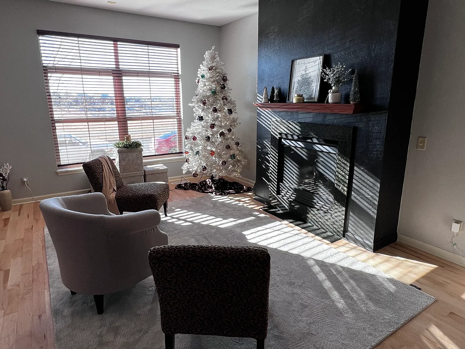 12256 Lakeview Dr N — Photo 4