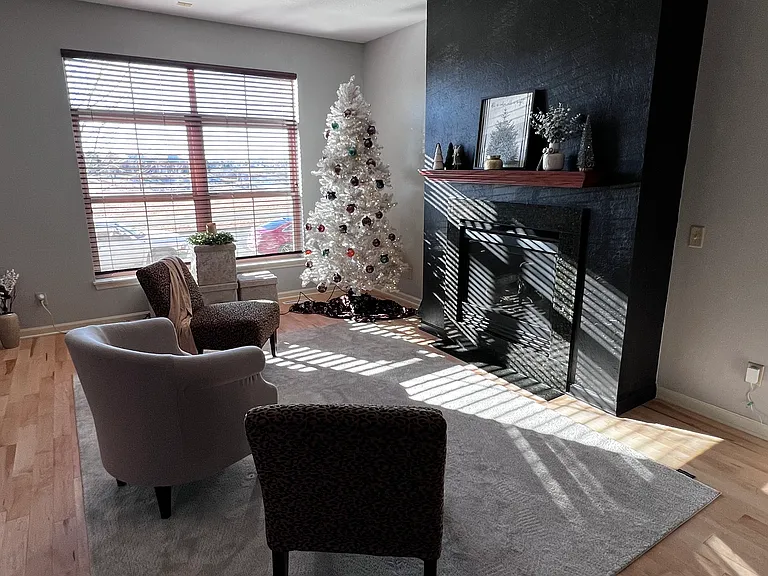 12256 Lakeview Dr N — Photo 5
